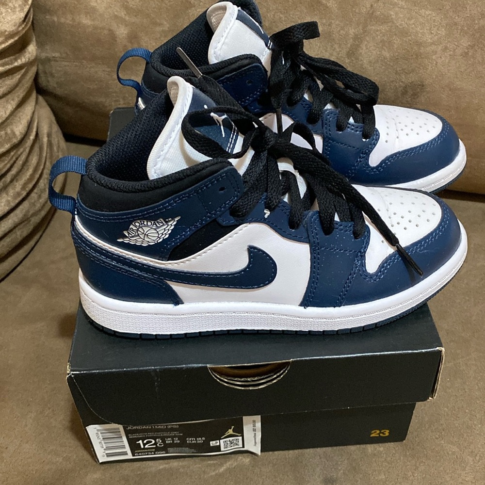 Jordan mid 1